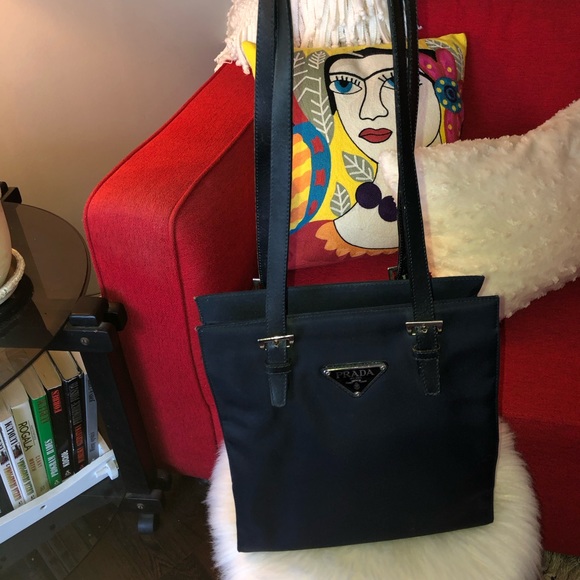 Prada bag - Picture 3 of 8